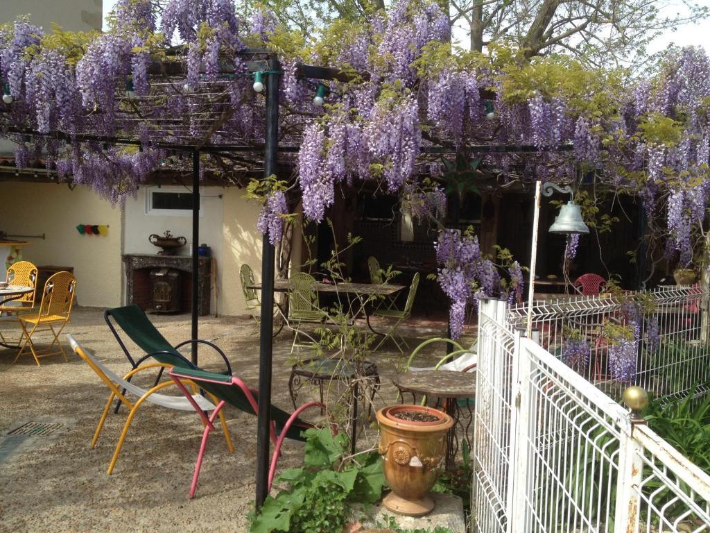 Les Jardins Du Rebaut Bed & Breakfast Beziers Exterior photo